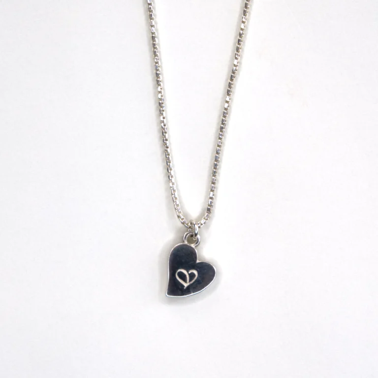 sterling silver adjustable Venetian box chain with sterling silver authentic heart pendant with white background